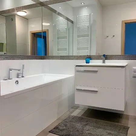 Apartament Na Lesnej Polanie Apartment *